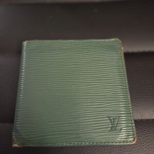 Vintage Louis Vuitton Epi Leather Bifold Wallet in Borneo Green